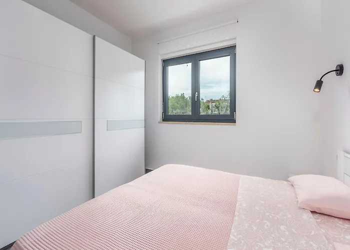 In Novigrad With Private Pool And Novigrad Istria