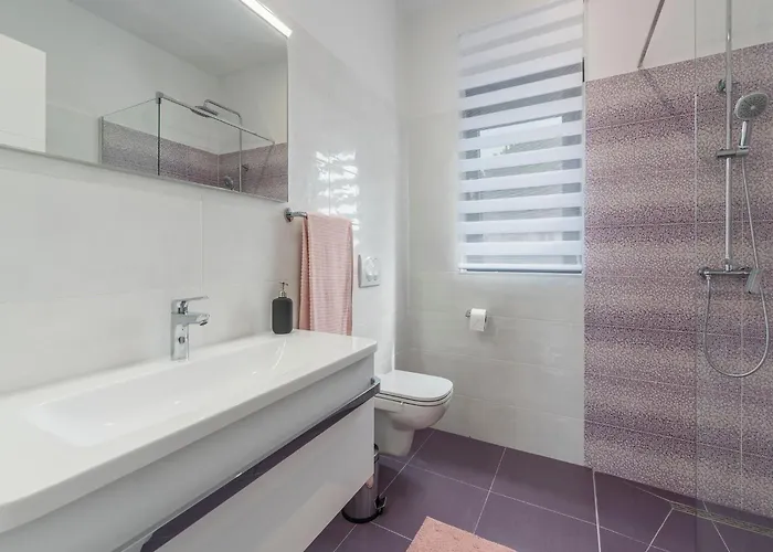 In Novigrad With Private Pool And Feriehus