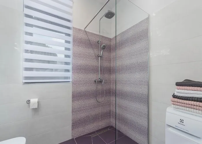 In Novigrad With Private Pool And Feriehus *