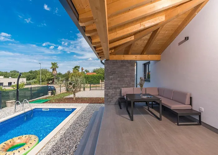 In Novigrad With Private Pool And