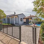 In Novigrad With Private Pool And Tatil Evi Novigrad Istria