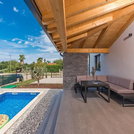 In Novigrad With Private Pool And