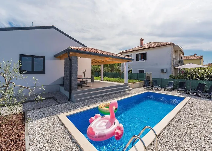 Holiday home In Novigrad With Private Pool And