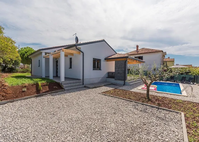 Holiday home In Novigrad With Private Pool And Novigrad (Istria)