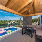 In Novigrad With Private Pool And
