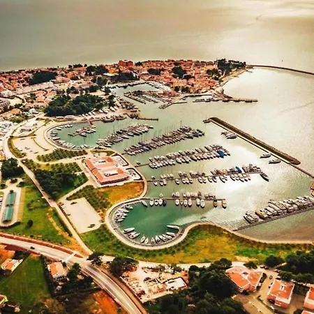 Holiday home Pleasant In Novigrad *